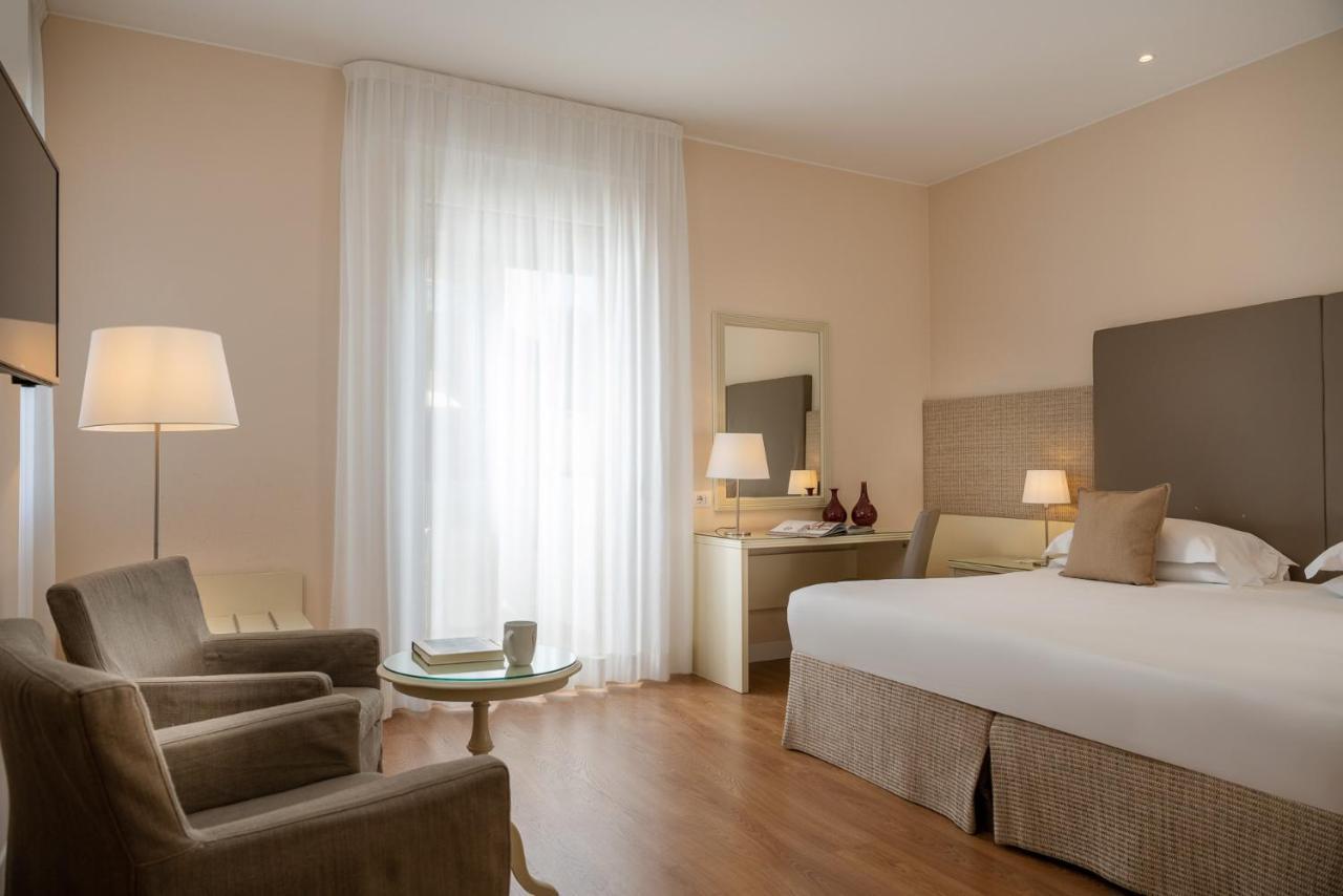 National Hotel Rimini Eksteriør billede