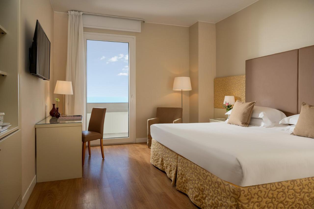 National Hotel Rimini Eksteriør billede